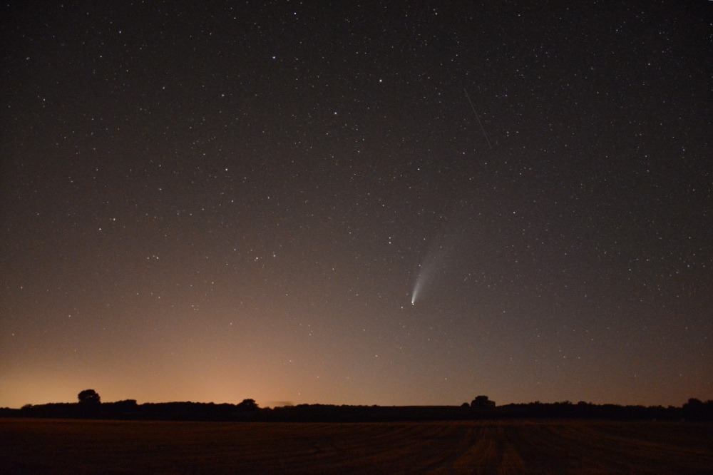 Comète C/2020 F3 (NEOWISE) au petit matin